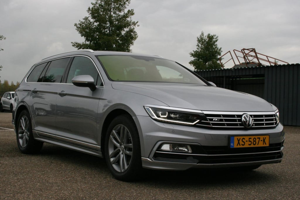Volkswagen Passat variant 1.5 tsi highline business r