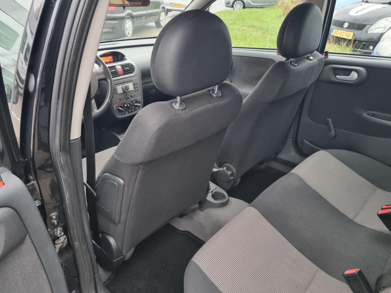 Opel Corsa 1.4-16V Maxx