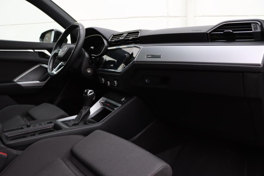 Audi Q3 sportback 35 tfsi pro line business 150pk s tronic