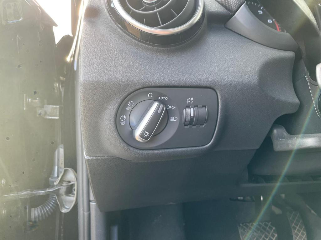 Audi A1 Sportback 1.0 tfsi advance auto maat s-line leder|complete auto