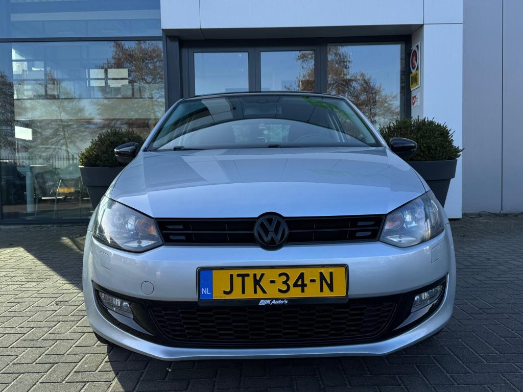 Volkswagen Polo 1.4-16v style * cruise control * panoramadak * carplay
