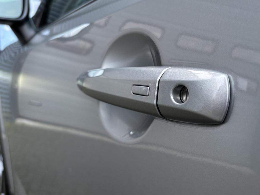 Nissan Qashqai 1.3 mhev n-connecta design pack