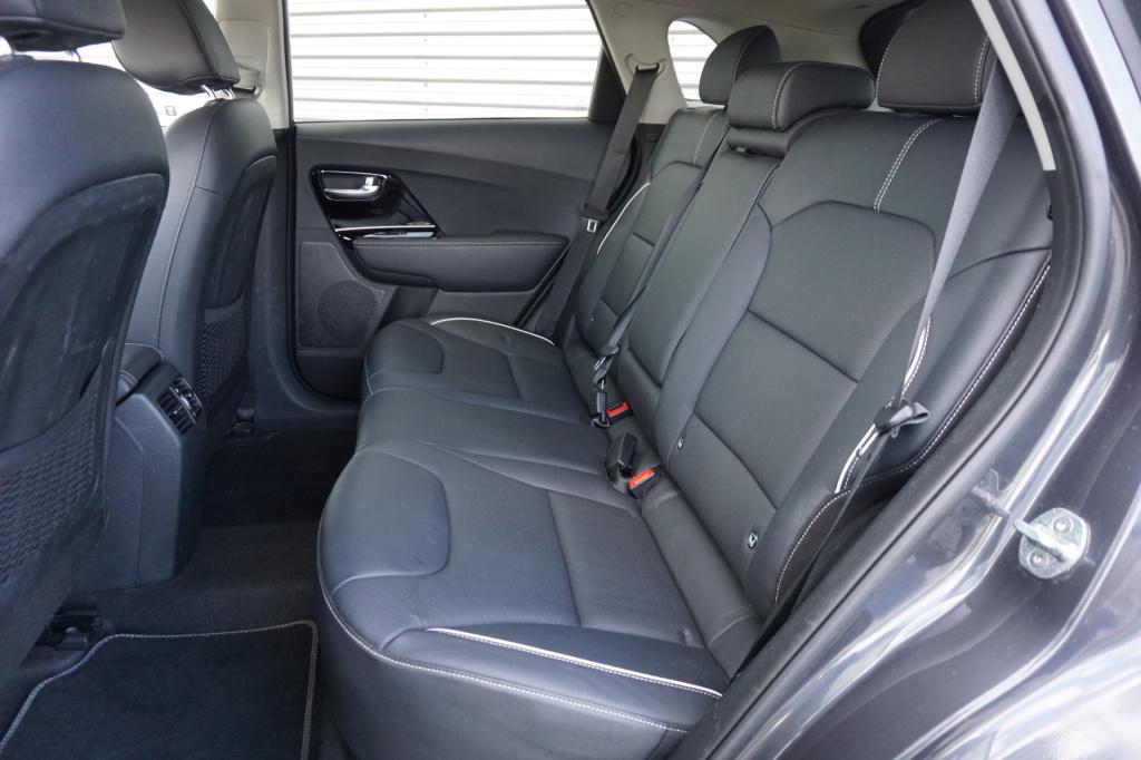 Kia E-niro executiveline 64 kwh climate / navi / cruise / leder / stoelverw