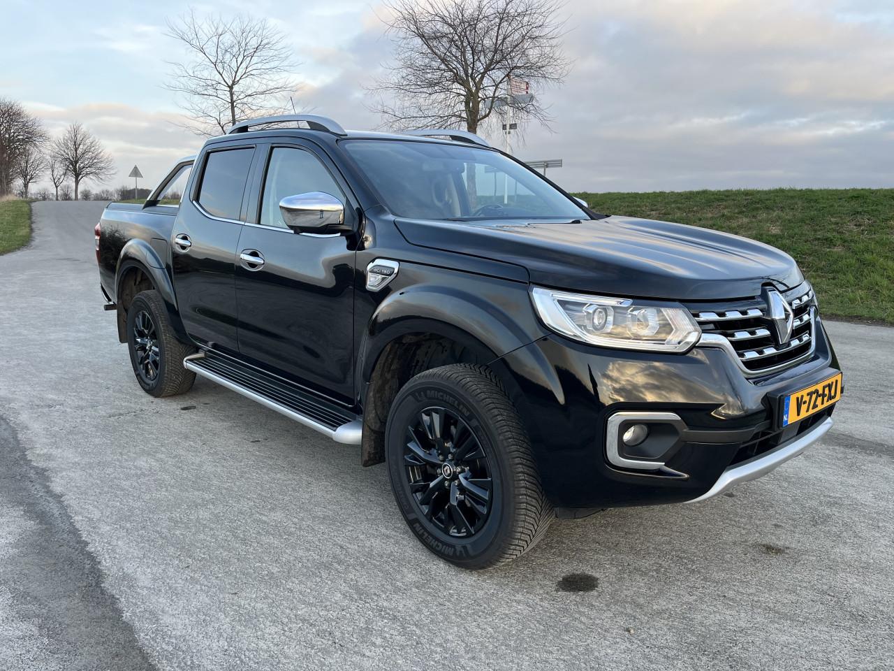 Renault Alaskan 2.3 dCi 190 pick-up grijs kenteken 2021