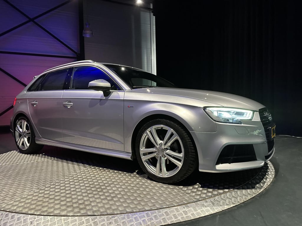 Audi A3 sportback 1.5 tfsi cod sport s line edition *origineel nl*