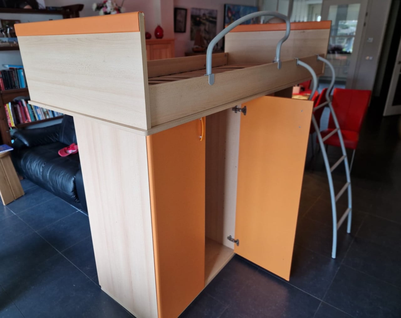 Hoogslaper met kasten