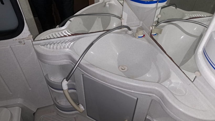 Adria 5104 * Toilet *
