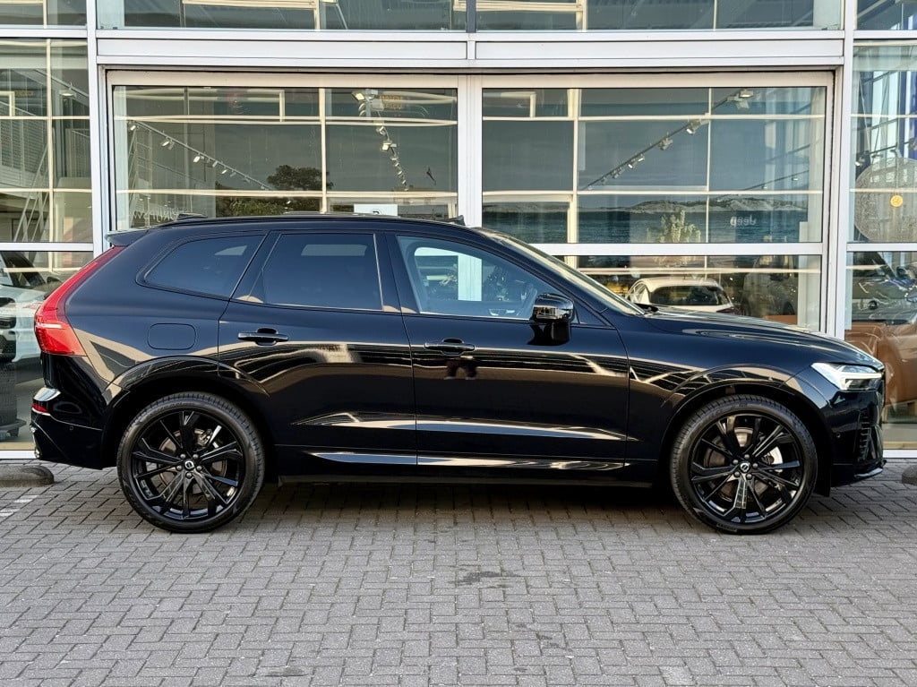 Volvo XC60 t6 398pk recharge black edition ultra dark full options !