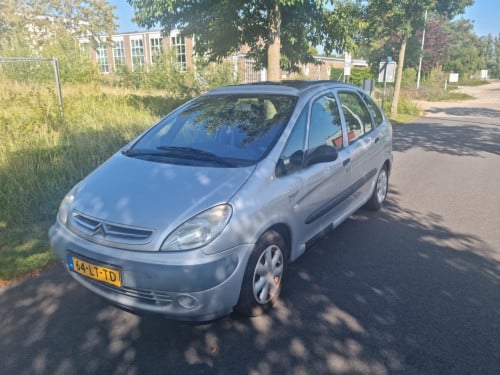 Citroen picasso 1.8i leuke auto met apk 12-2025