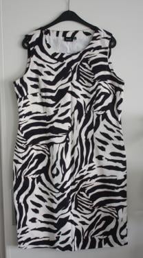 Zebra print jurk maat 44