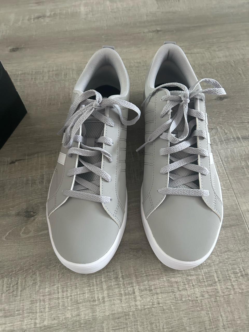 Adidas sneakers maat 43,5 nieuw
