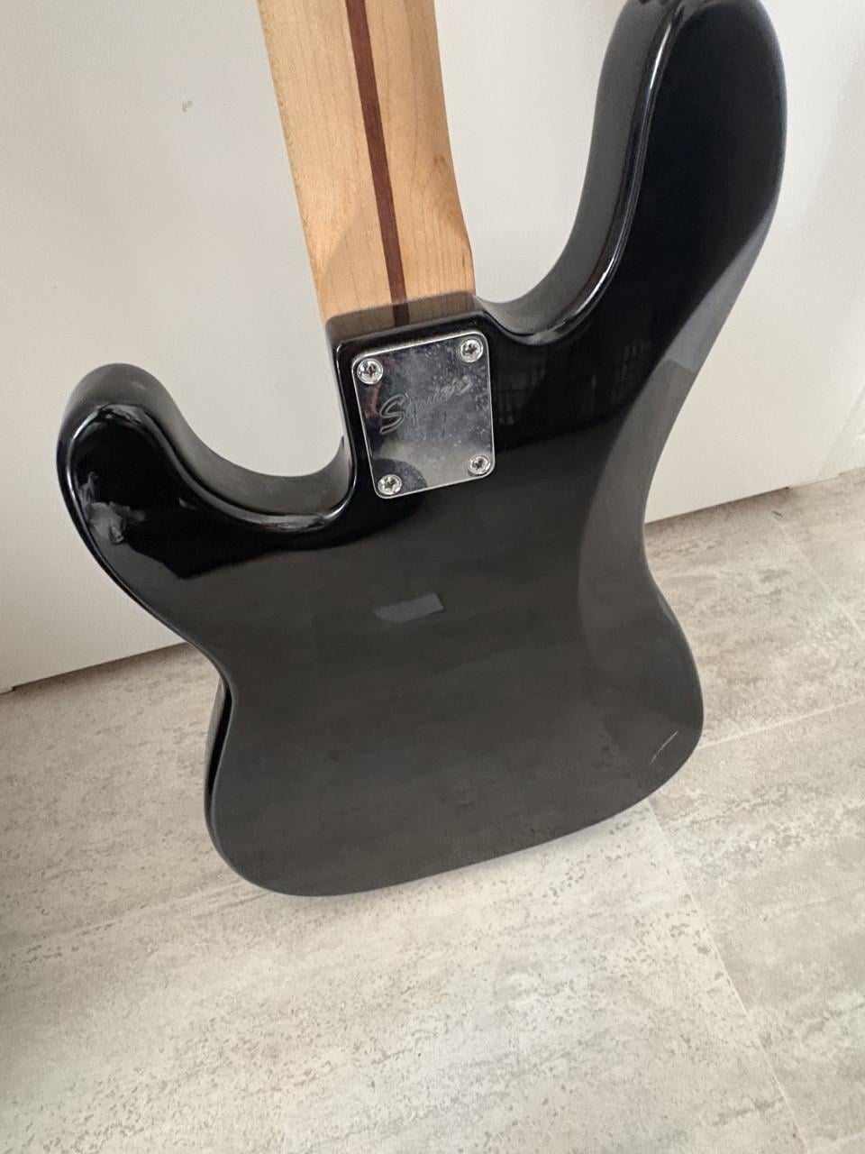 Squier P-Bass (Custom)
