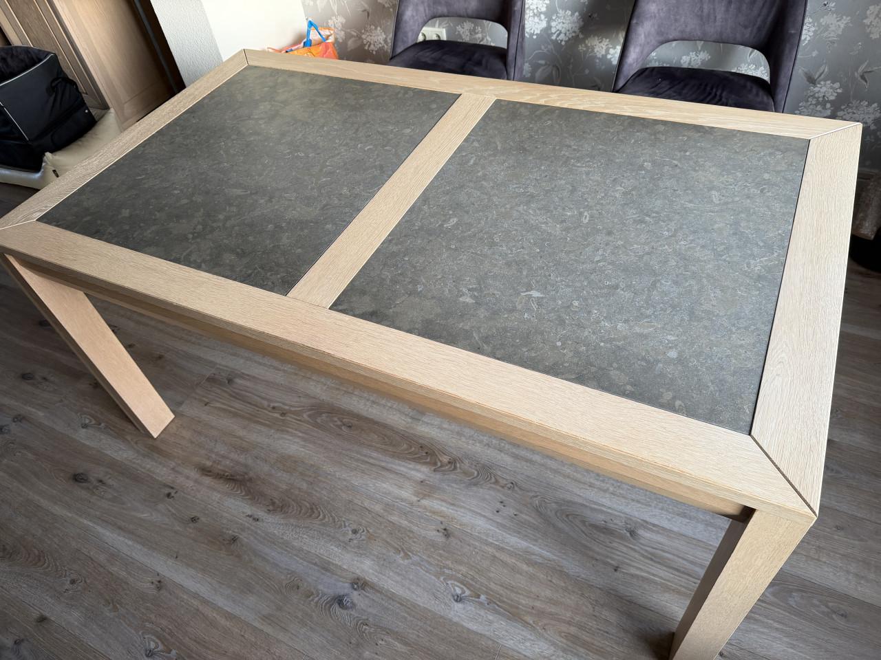 Massief blank/white eiken met grijze natuursteen meubelset