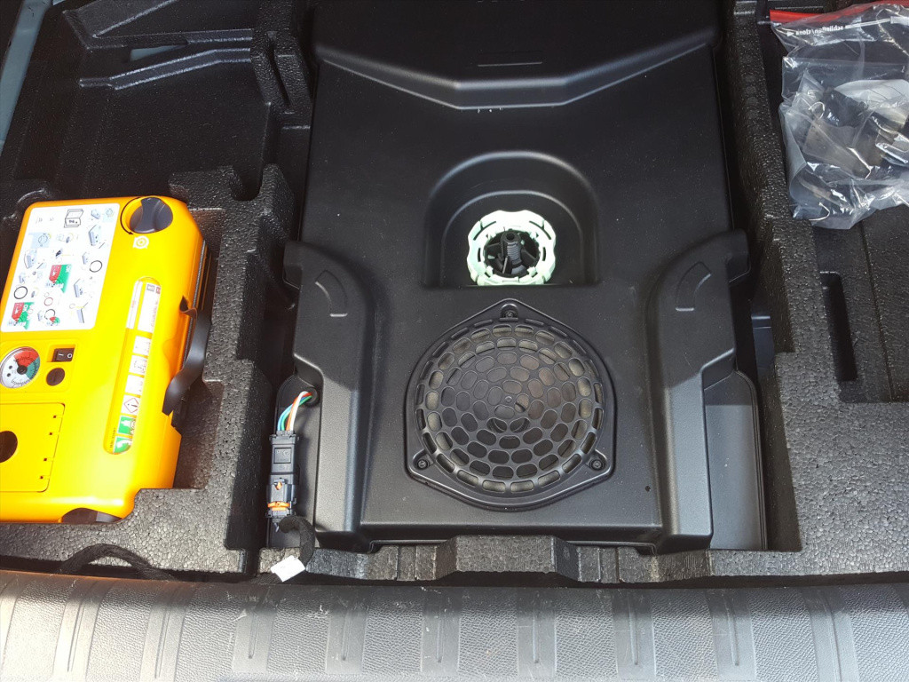 Peugeot 308 gt 1.6 turbo-205pk navigatie | full-led | alcantara | trekhaak 