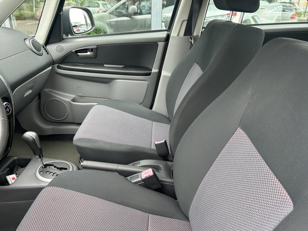 Suzuki Sx4 1.6 exclusive automaat|lage km stand