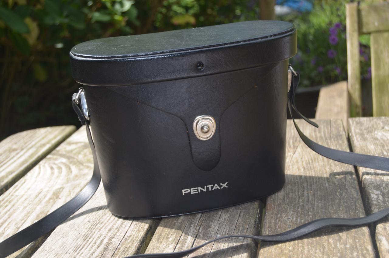 Pentax Verrekijker met etui