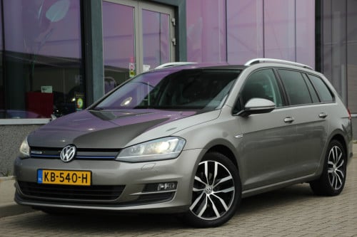 Volkswagen Golf variant 1.0 tsi connected series | dsg | xenon | app connec