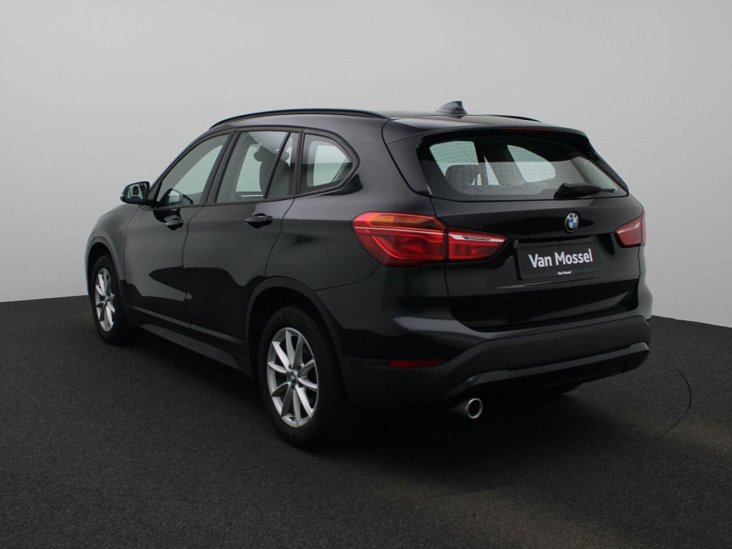 BMW X1 sdrive18i executive | automaat | navigatie | verwarmde stoelen | ele