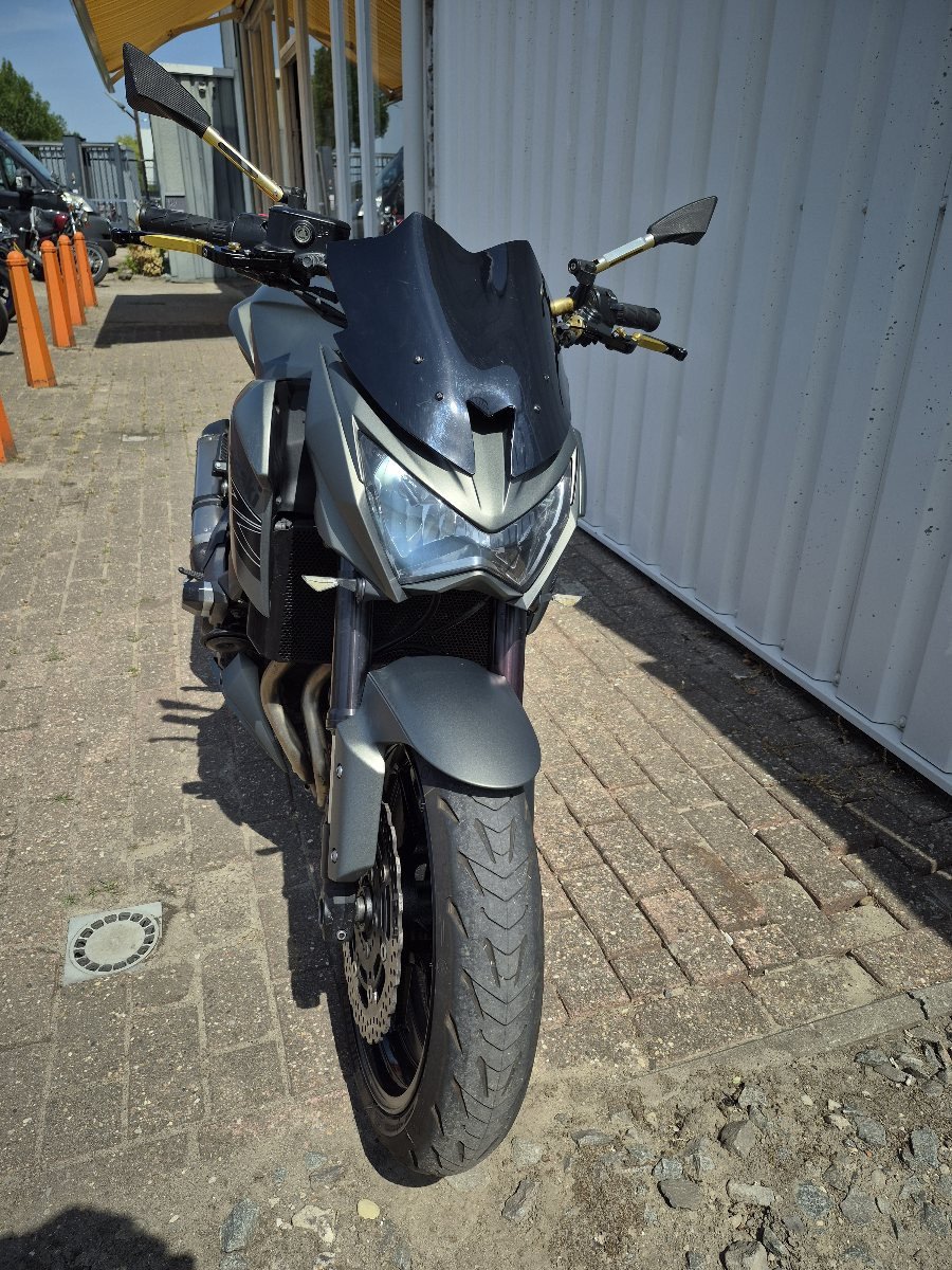 Kawasaki Z800 abs, full options!