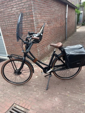 Stella Dolce Black incl. Urban Iki kinderzitje en windscherm