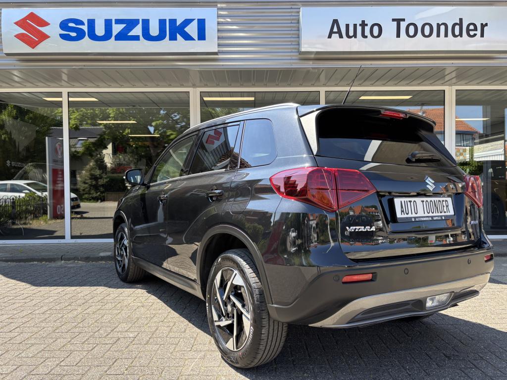 Suzuki Vitara 1.4 boosterjet style smart hybrid