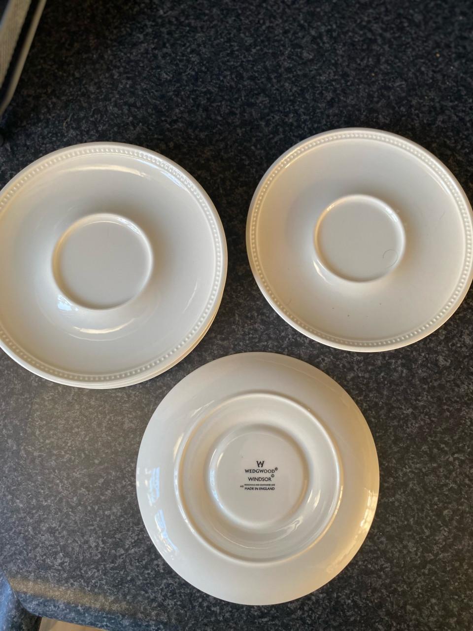 Te koop schotels van Wedgwood