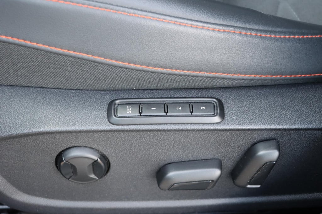 Seat Leon 1.5 tsi 150pk dsg fr launch edition