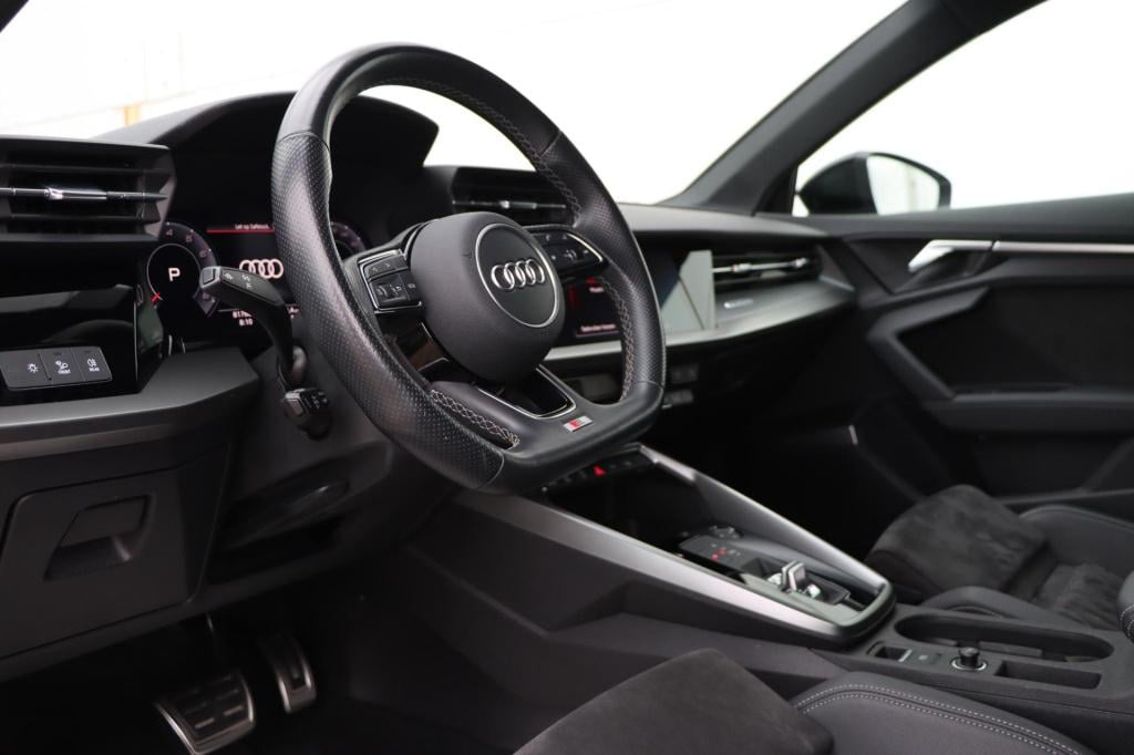 Audi S3 sportback 2.0 tfsi 310pk s tronic quattro edition one | pano | b&o 