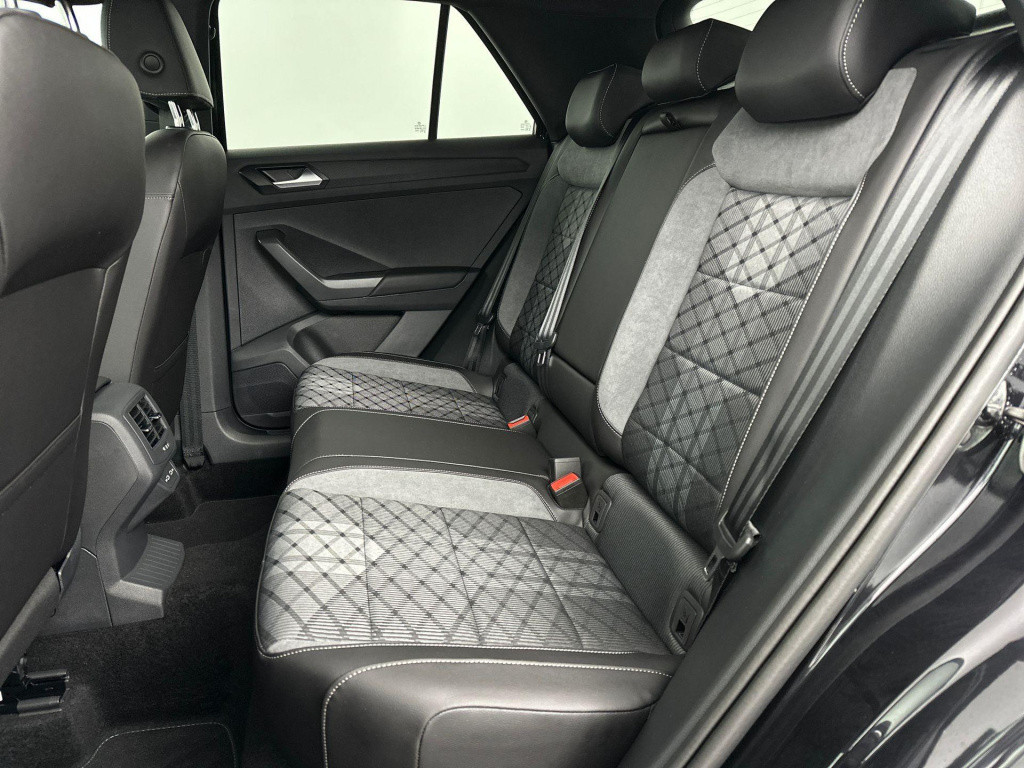 Volkswagen T-roc r-line-edition 1.5 110 kw / 150 pk tsi suv 7 versn