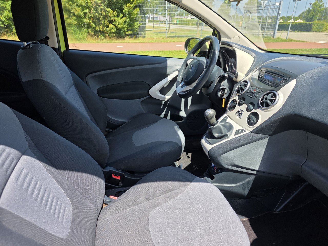 Ford Ka 1.2 Titanium met AIRCO en APK