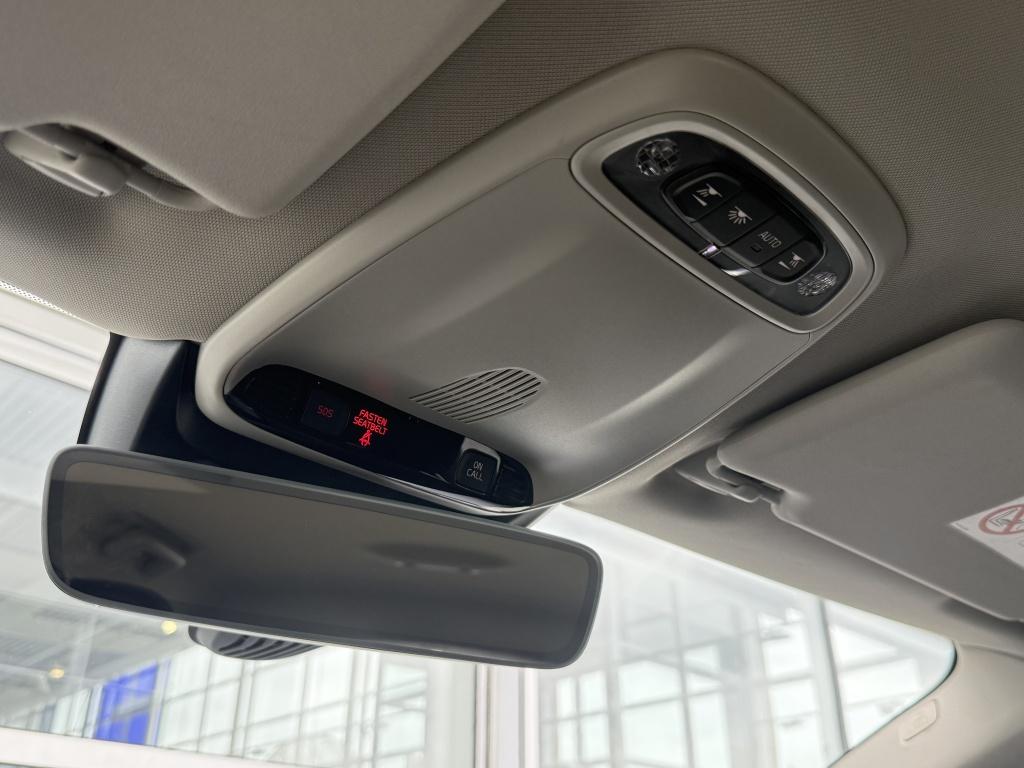 Volvo V40 t2 123pk aut6 polar+| navi| cruise| stoel.verw| led| pdc