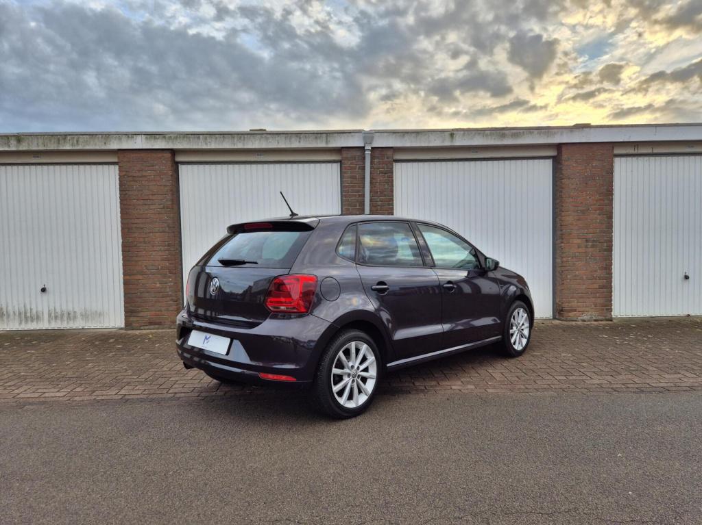 Volkswagen Polo 1.2 tsi lounge / 5- deurs / cruisecontrol / stoelverwarming