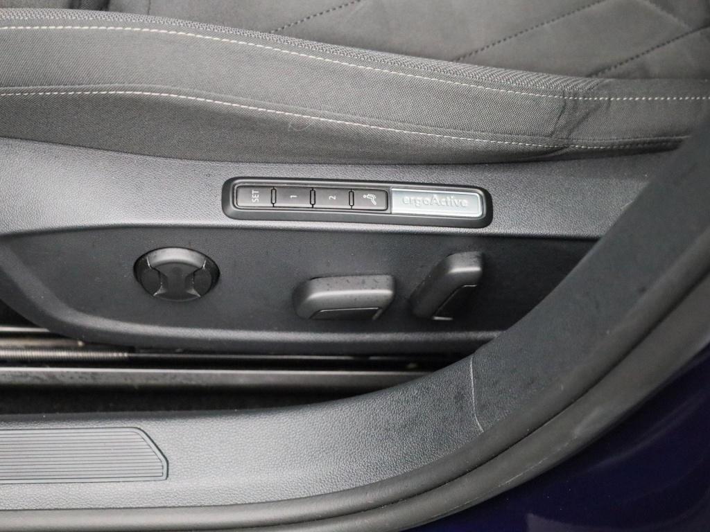 Volkswagen Golf 1.5 etsi style | automaat | panoramadak | apple carplay/ an