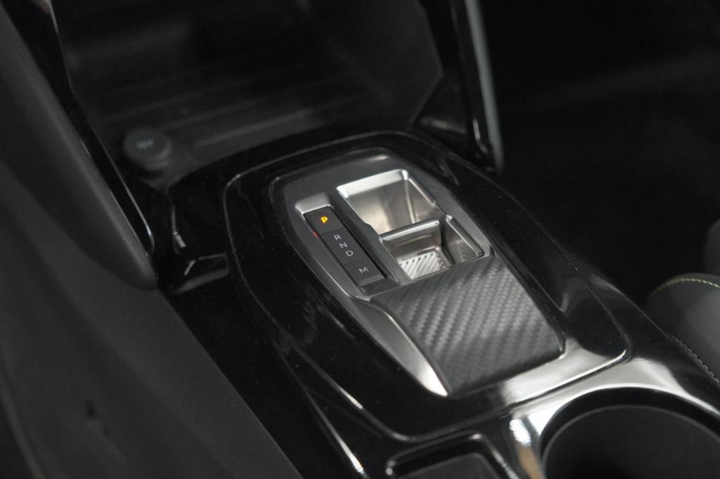 Peugeot 208 1.2 hybrid 145 e-dcs6 gt | alcantara pakket | camera | apple ca
