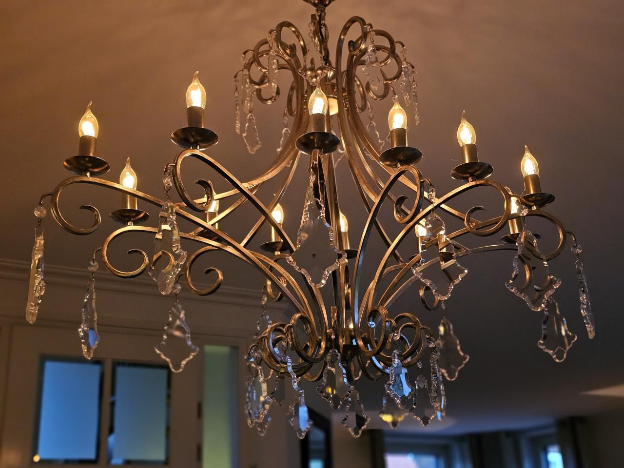 Mooie gezellige kroonluchter 12 armen