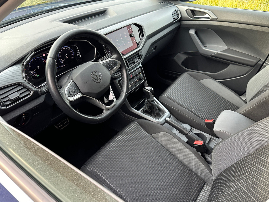 Volkswagen T-cross 1.5 tsi 150pk dsg active | r-line exterieur | navi | led