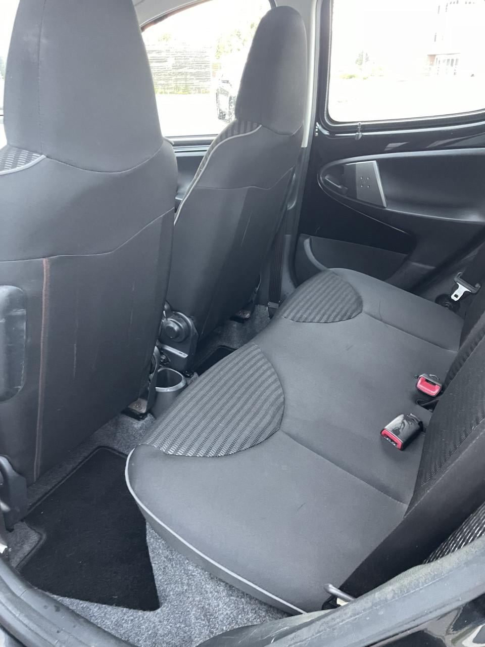 Peugeot 107 1.0 12V 5DR 2013 Zwart | NAP | NIEUWE APK!