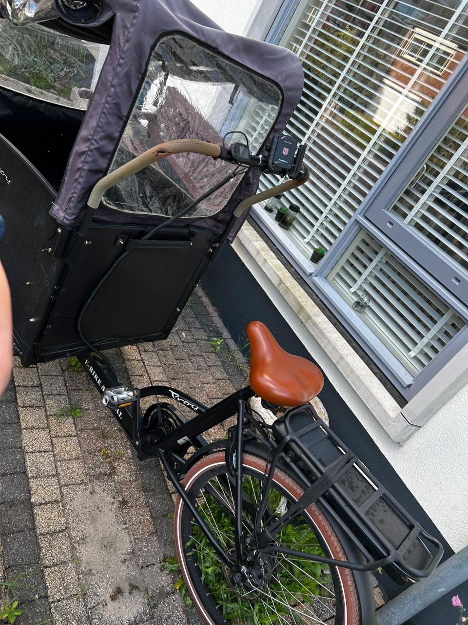 Troy elektrische bakfiets , perfect voor 4 kinederen