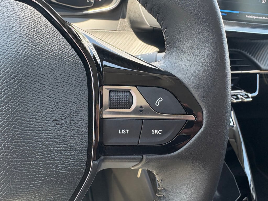 Peugeot 208 1.2 puretech allure pack