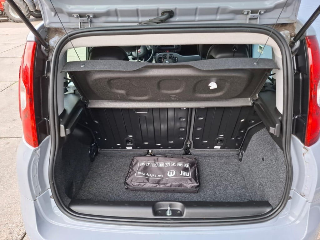 Fiat Panda 1.0 hybrid city life airco / cruise controle / n.a.p / benzine