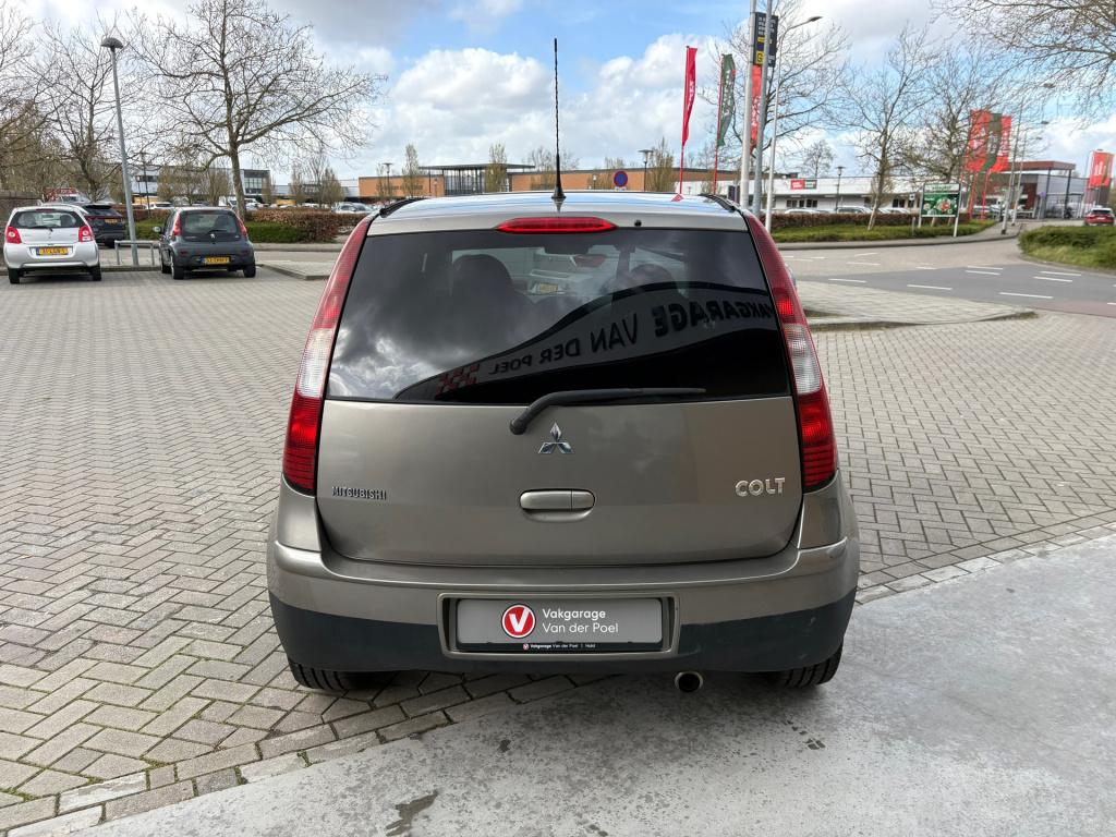 Mitsubishi Colt 1.5 sky