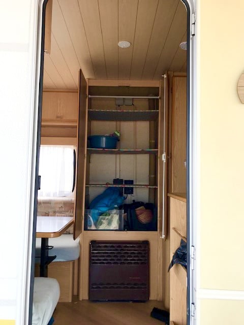 Knaus Südwind Comfortabele caravan stalling t/m mei 2026
