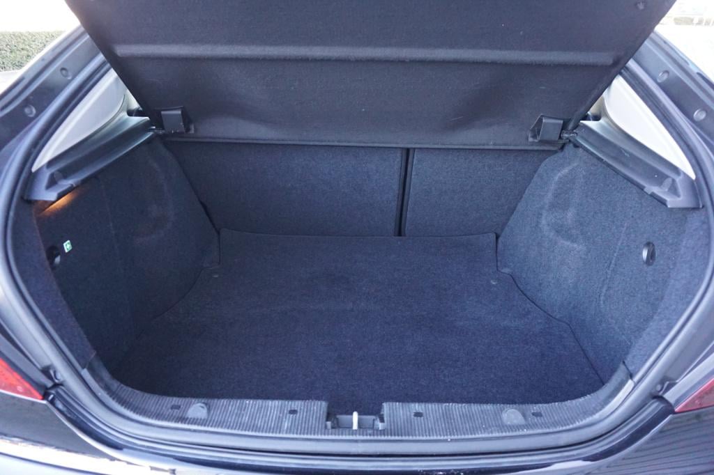 Mercedes-Benz C-Klasse sportcoupé 180 k. automaat - airco / cruise / elektr