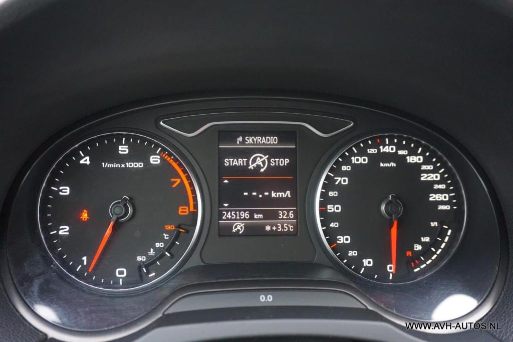 Audi A3 limousine 1.4 tfsi cod ambition pro line s