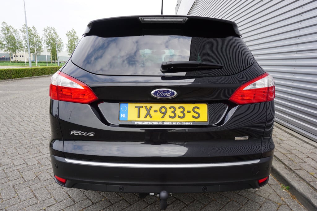 Ford Focus wagon 1.0 ecoboost lease titanium climate / navi / cruise / elek