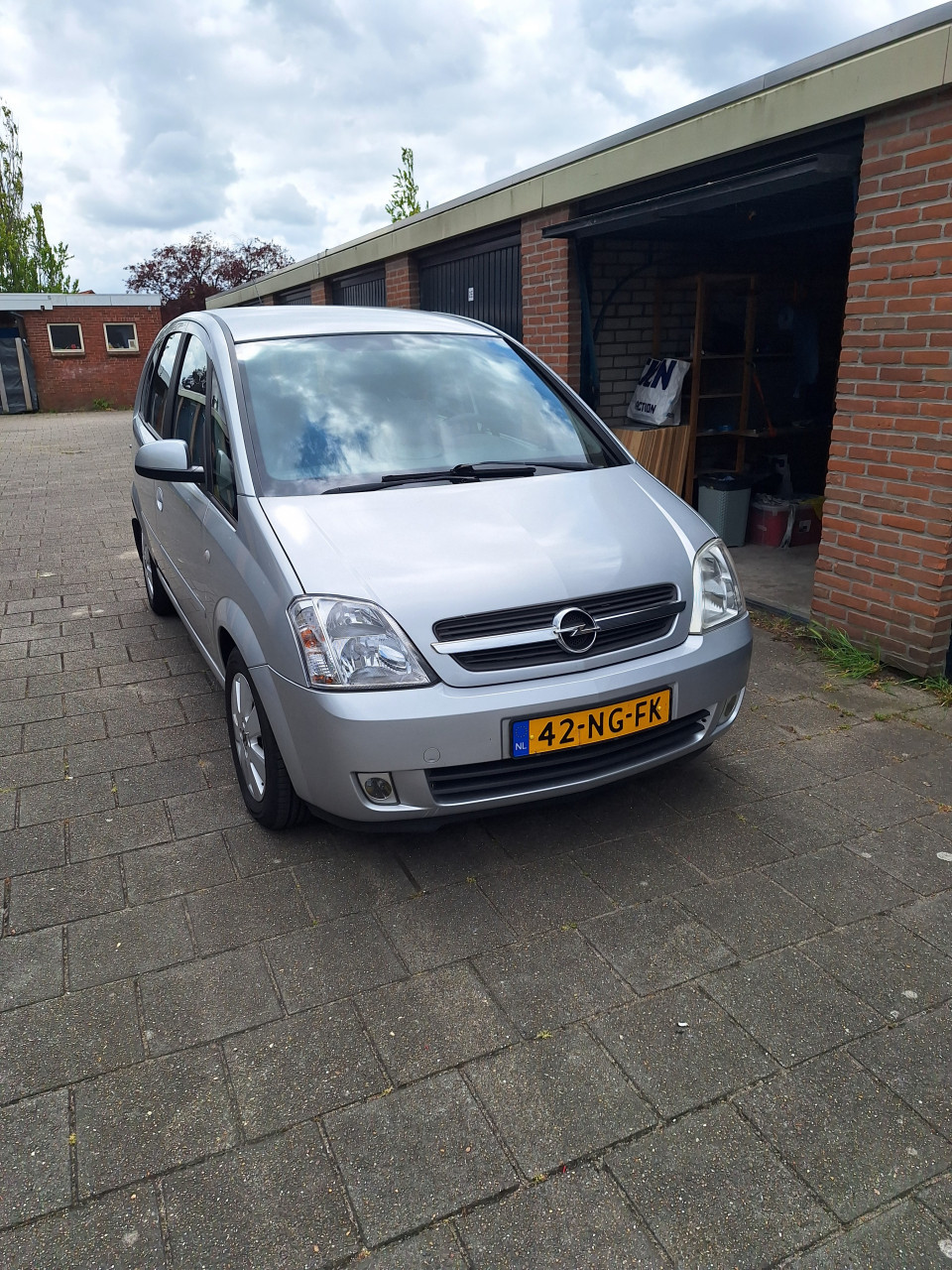 Personenauto Meriva 1.6 Cosmo