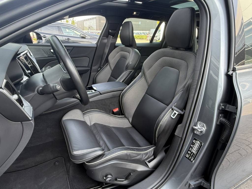 Volvo V60 t6 340pk recharge r-design| panodak| adap.cruise| trekhaak| stan