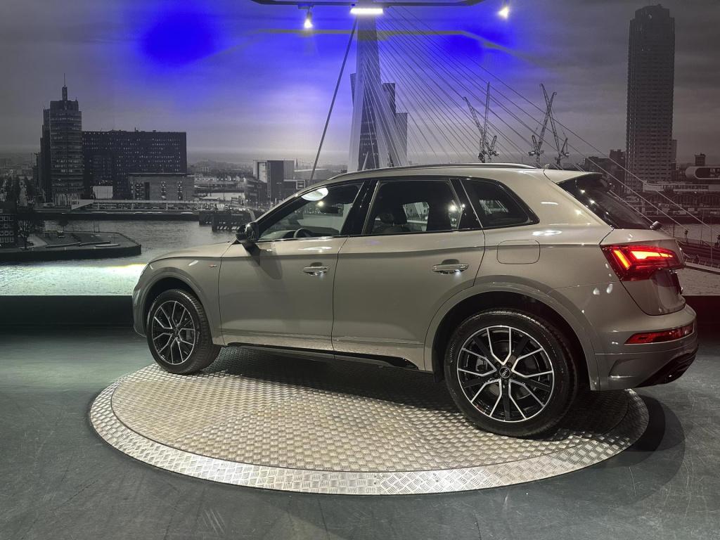 Audi Q5 50 tfsi e s edition competition *keyless*camera*chronosgrey*trekhaa