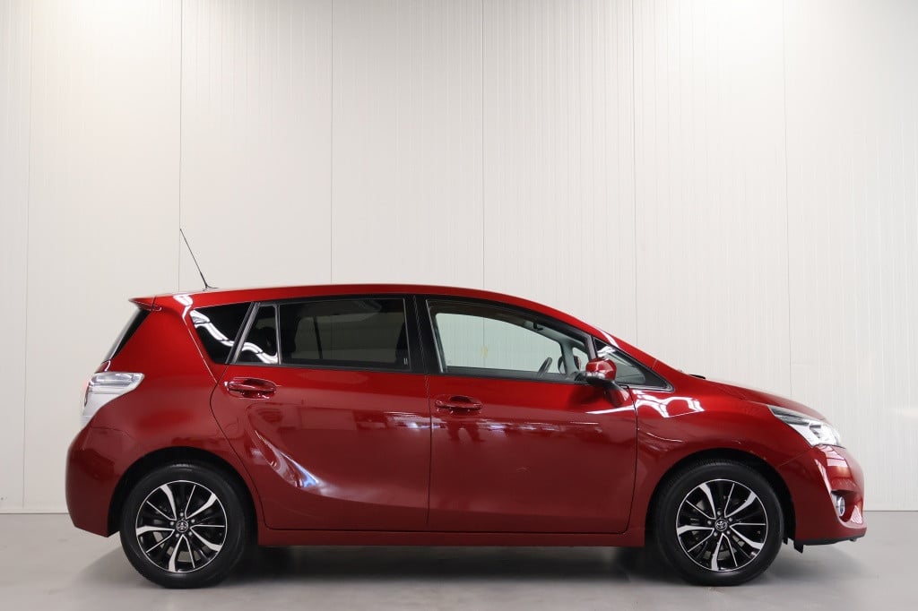 Toyota Corolla Verso 1.8 vvt-i volcano edition