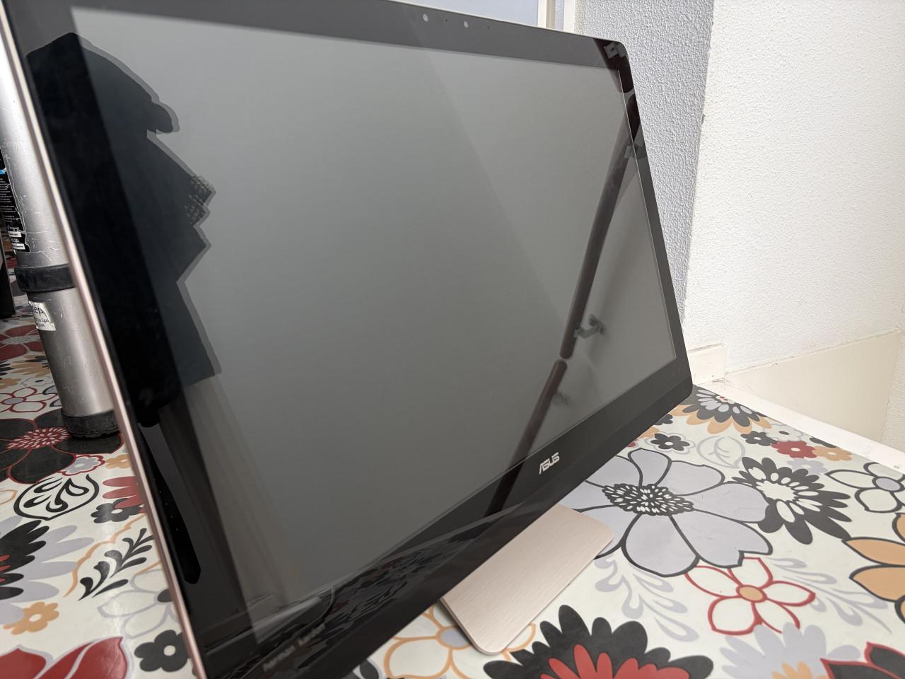 Asus Zen AiO Pro Z240IEGT-GA033T 4K Ultra HD Multi-Touchscreen Display